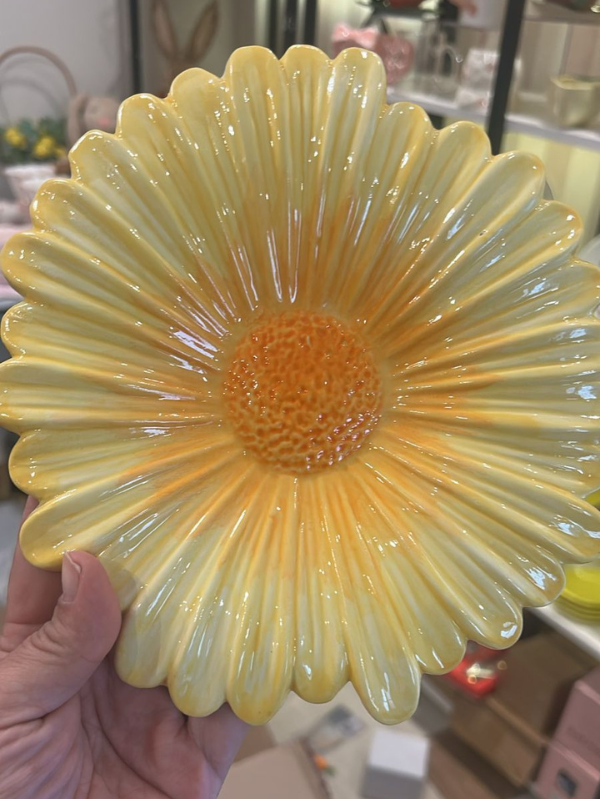 Prato decorativo amarelo